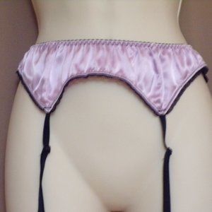 U & Me Sexy Purple and Black Garter Belt size M